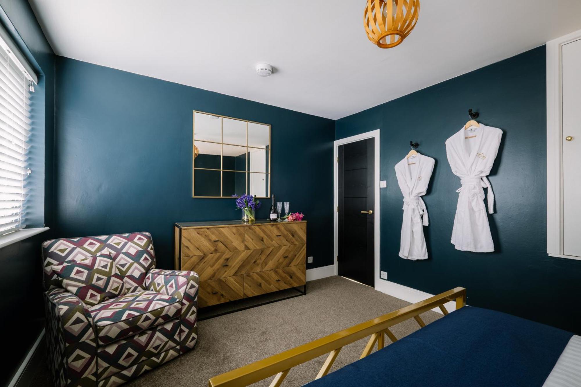Rockside - Luxury 1 Bedroom Home With Hot Tub, Central Location, Parking And Pet Friendly Windermere Kültér fotó
