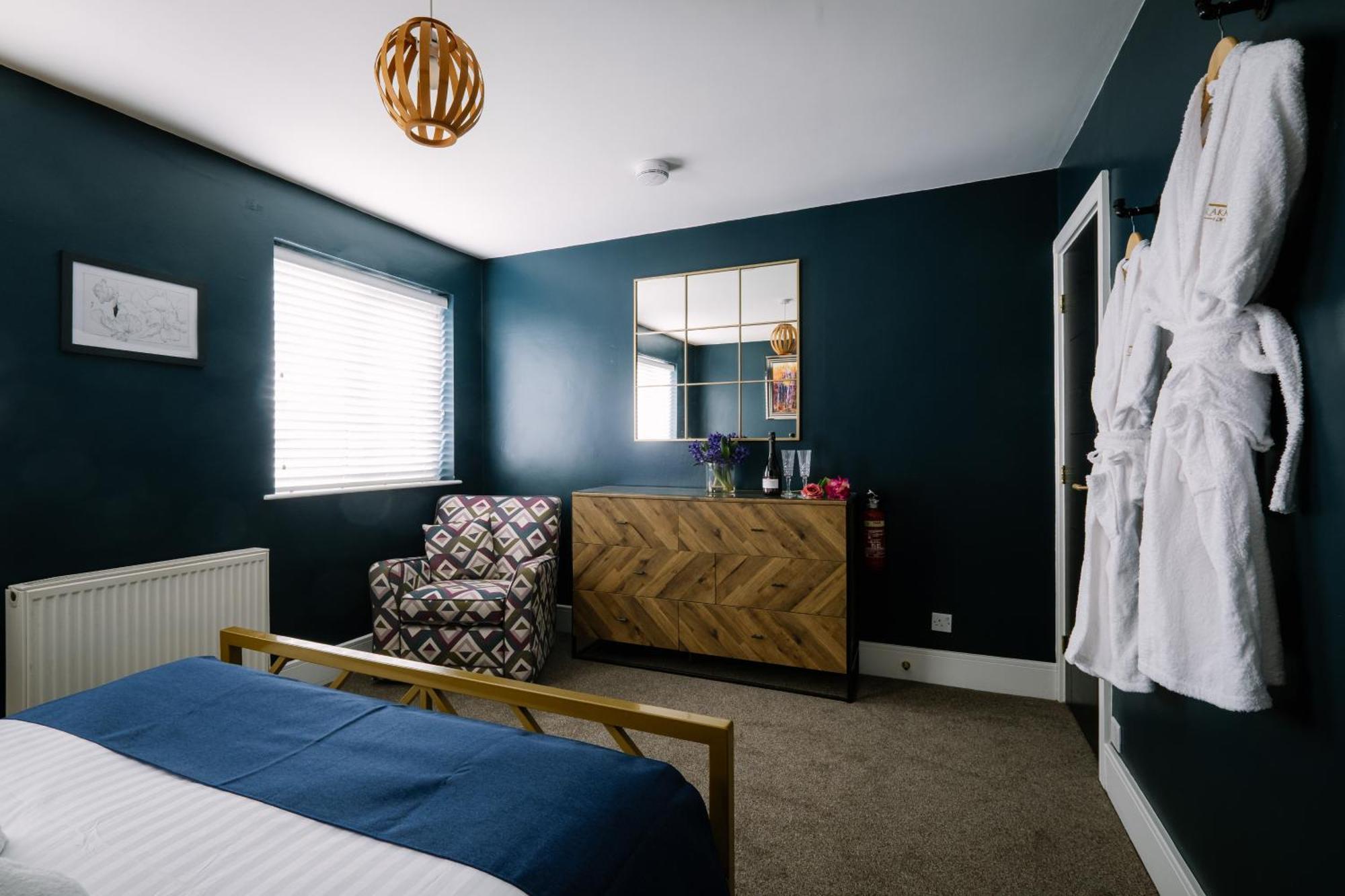 Rockside - Luxury 1 Bedroom Home With Hot Tub, Central Location, Parking And Pet Friendly Windermere Kültér fotó