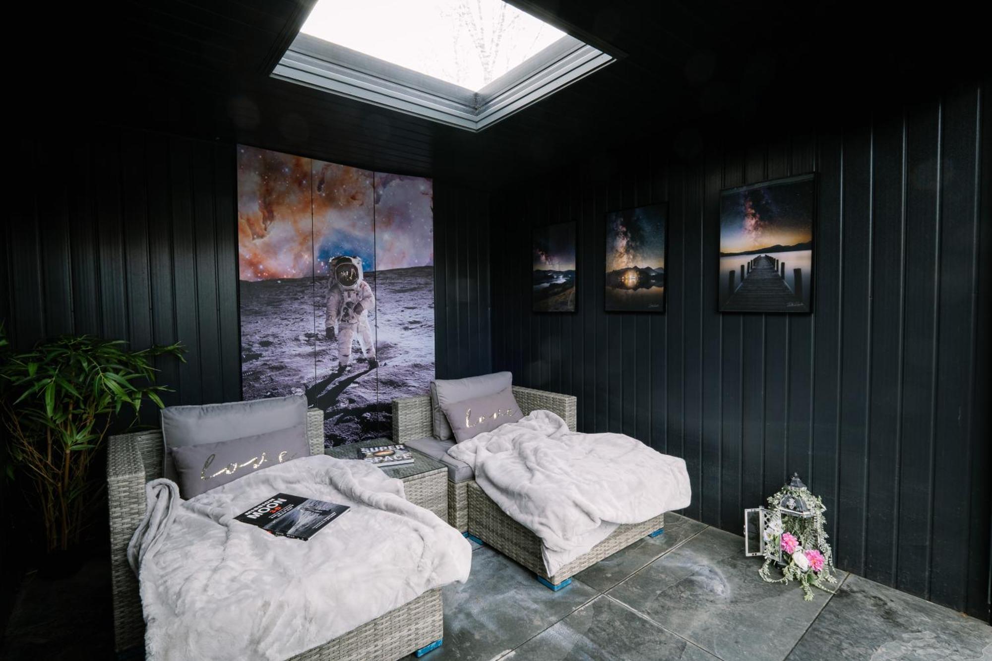 Rockside - Luxury 1 Bedroom Home With Hot Tub, Central Location, Parking And Pet Friendly Windermere Kültér fotó